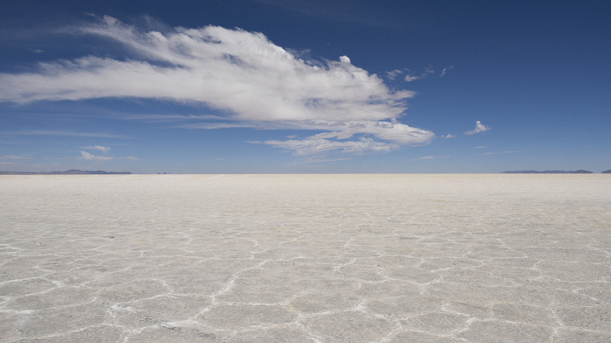 Nikon AF-S Nikkor 24-70mm F2.8G ED sample photo. Salar de uyuni. bolivia photography