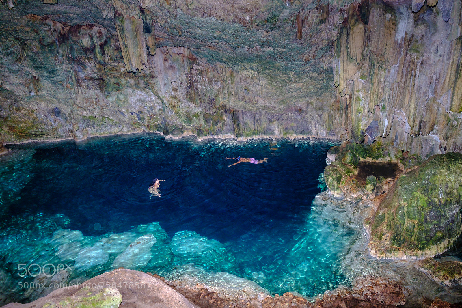 Fujifilm X-T2 sample photo. Saturno cave photography