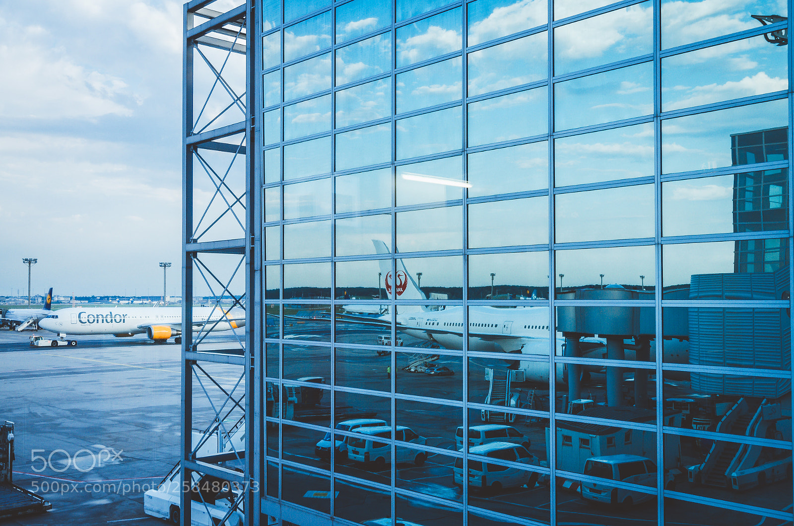 Nikon D7000 sample photo. Ffm airport  - 134/365 (blue) photography