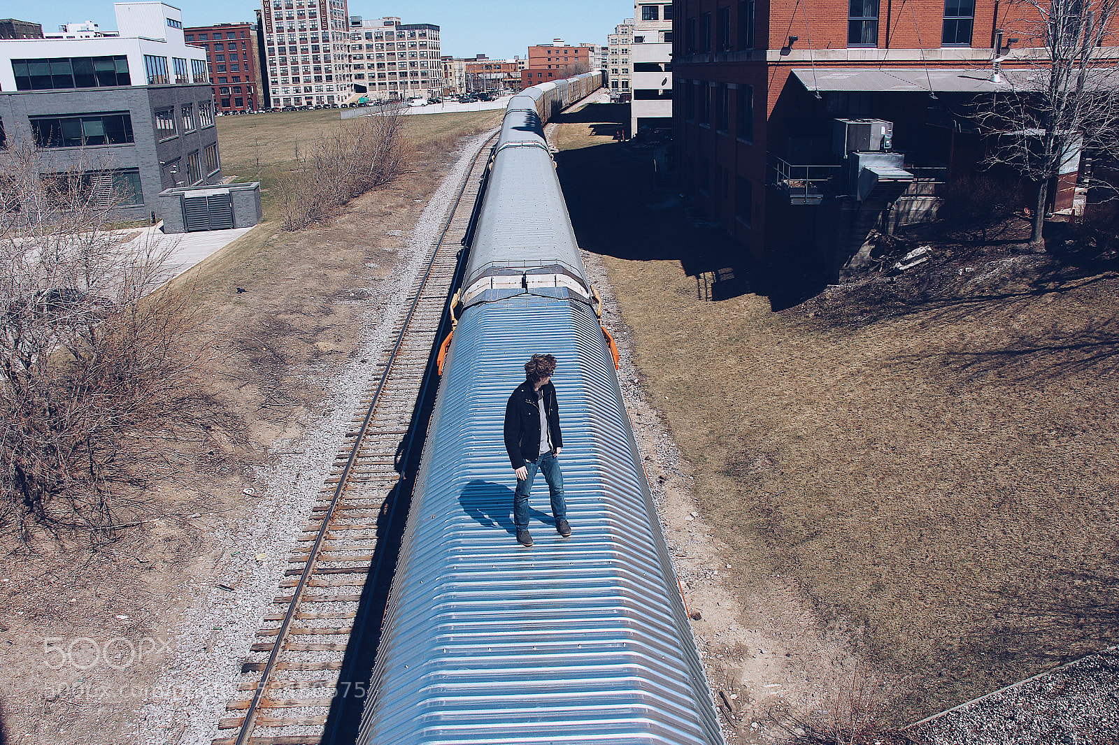 Canon EOS 650D (EOS Rebel T4i / EOS Kiss X6i) sample photo. Train hopping photography