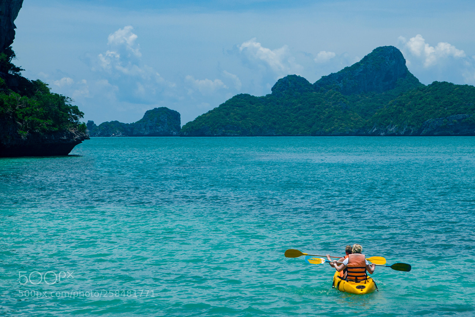Sony Alpha DSLR-A700 sample photo. Canoeing in the blue photography
