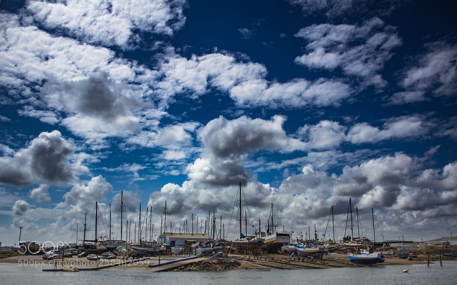 Canon EOS 600D (Rebel EOS T3i / EOS Kiss X5) sample photo. Shipyard photography