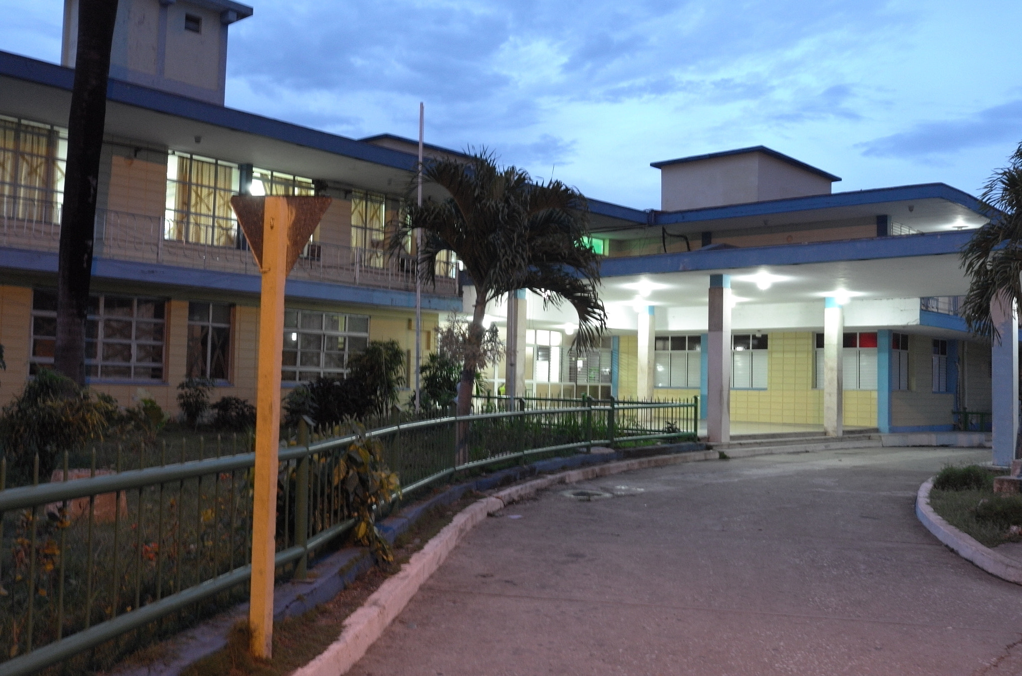 Leica X2 sample photo. Children hospital in santa clara, cuba  photography