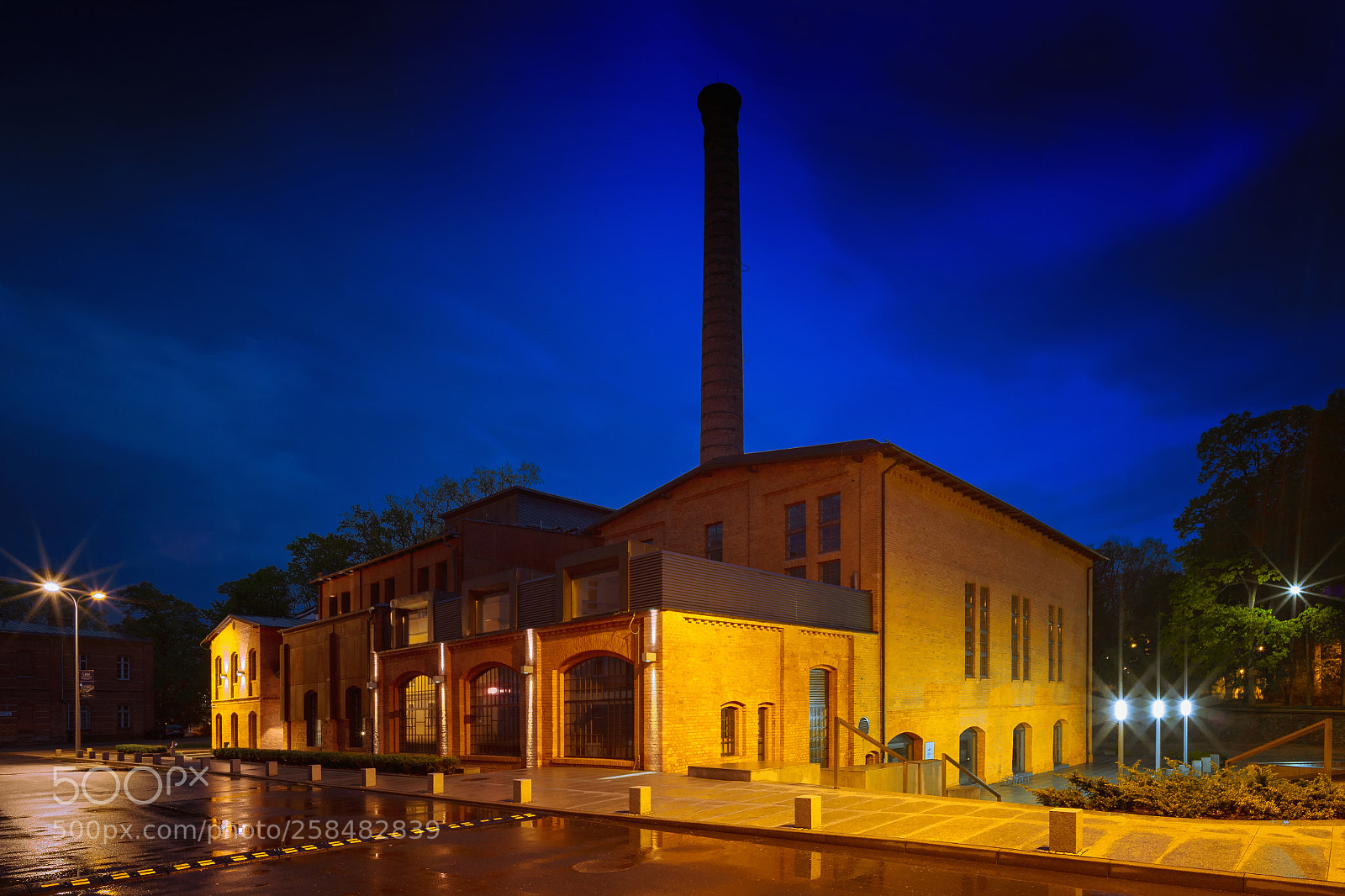 Sony a7 II sample photo. Kotłownia photography
