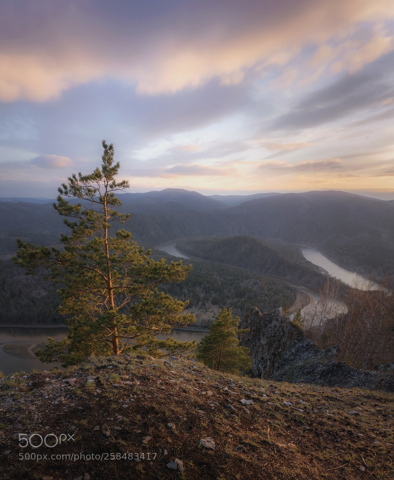 Sony ILCA-77M2 sample photo. Evening on the cliff photography