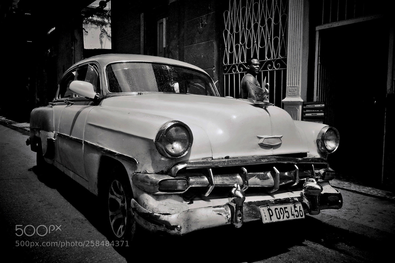 Sony SLT-A58 sample photo. Cuban oldtimer photography