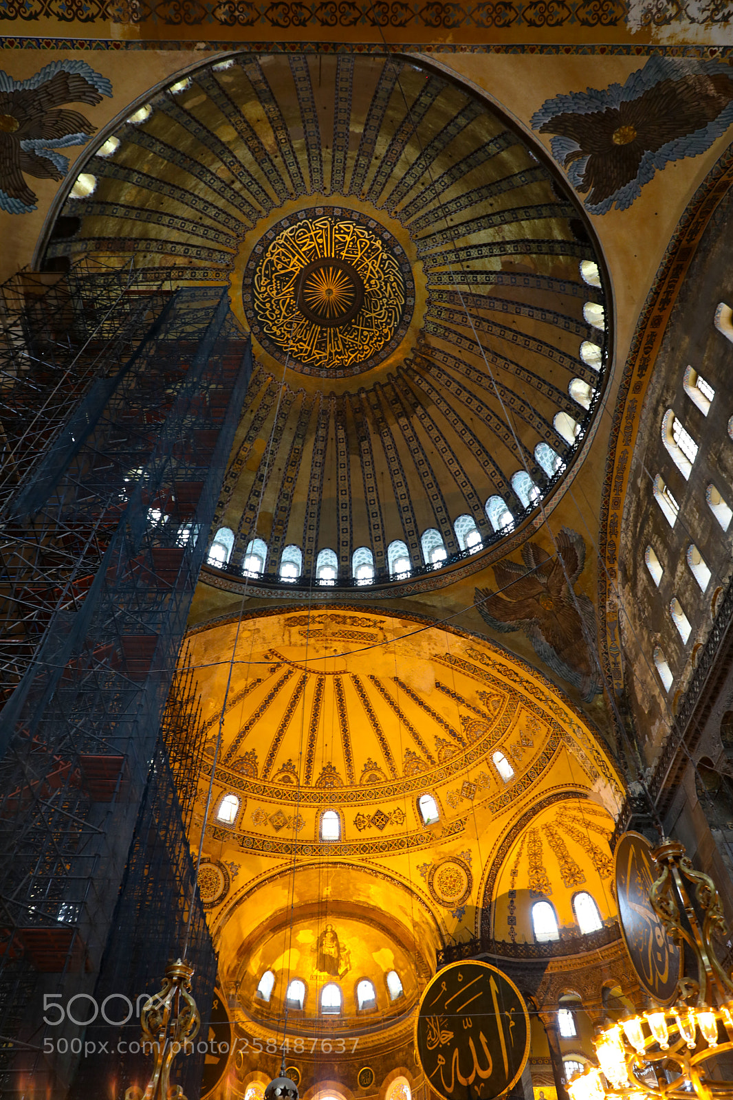 Canon EOS 5D Mark IV sample photo. The dome of hagia photography