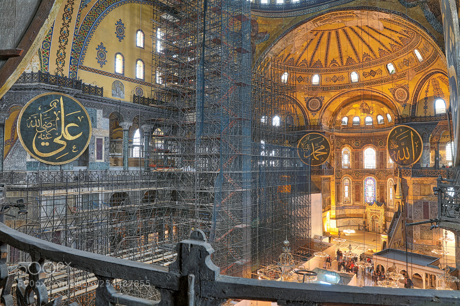 Canon EOS 5D Mark IV sample photo. Ali medalion hagia sophia photography