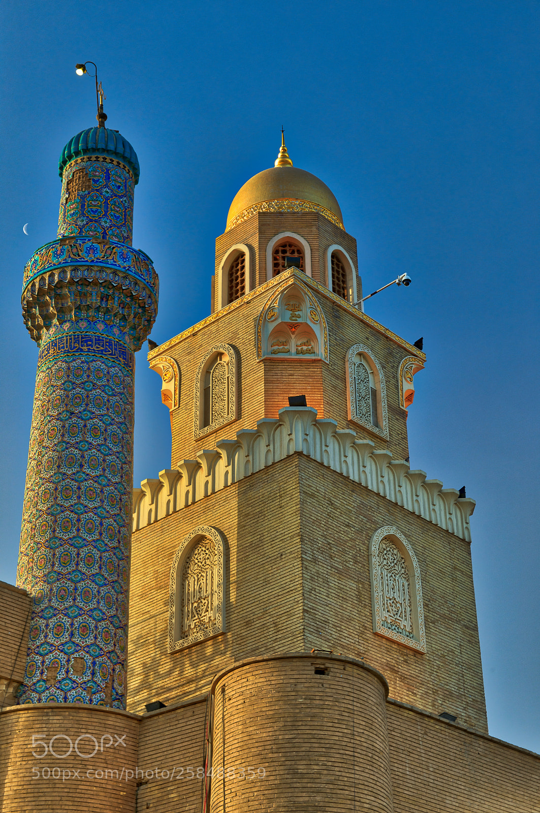 Canon EOS 5D Mark IV sample photo. Two joint situated minarets photography