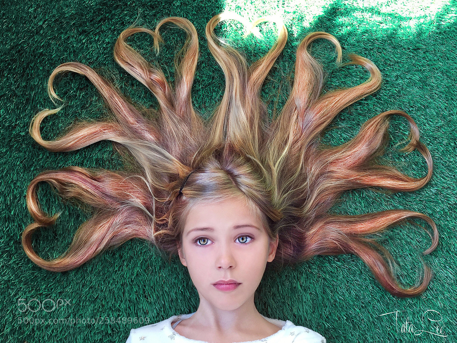 Apple iPhone 6 Plus sample photo. Alice in wonderland photography