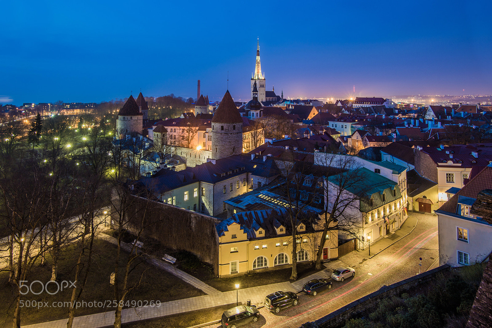 Canon EOS 6D sample photo. Tallinn old town photography