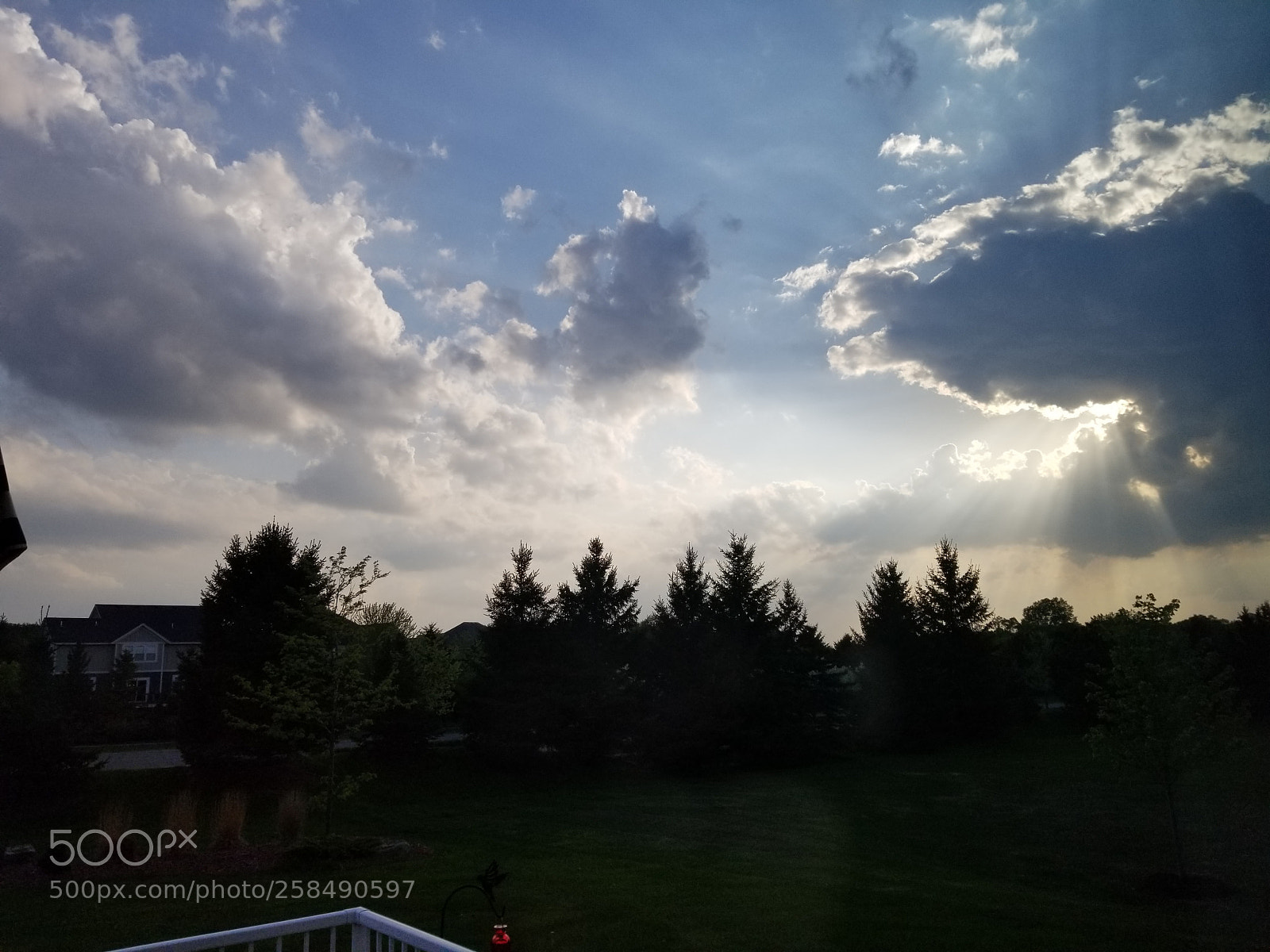 Samsung Galaxy S8+ sample photo. Sun rays photography