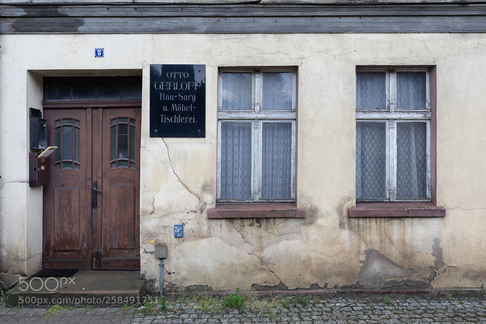 Canon EOS 5D Mark IV sample photo. Decay photography