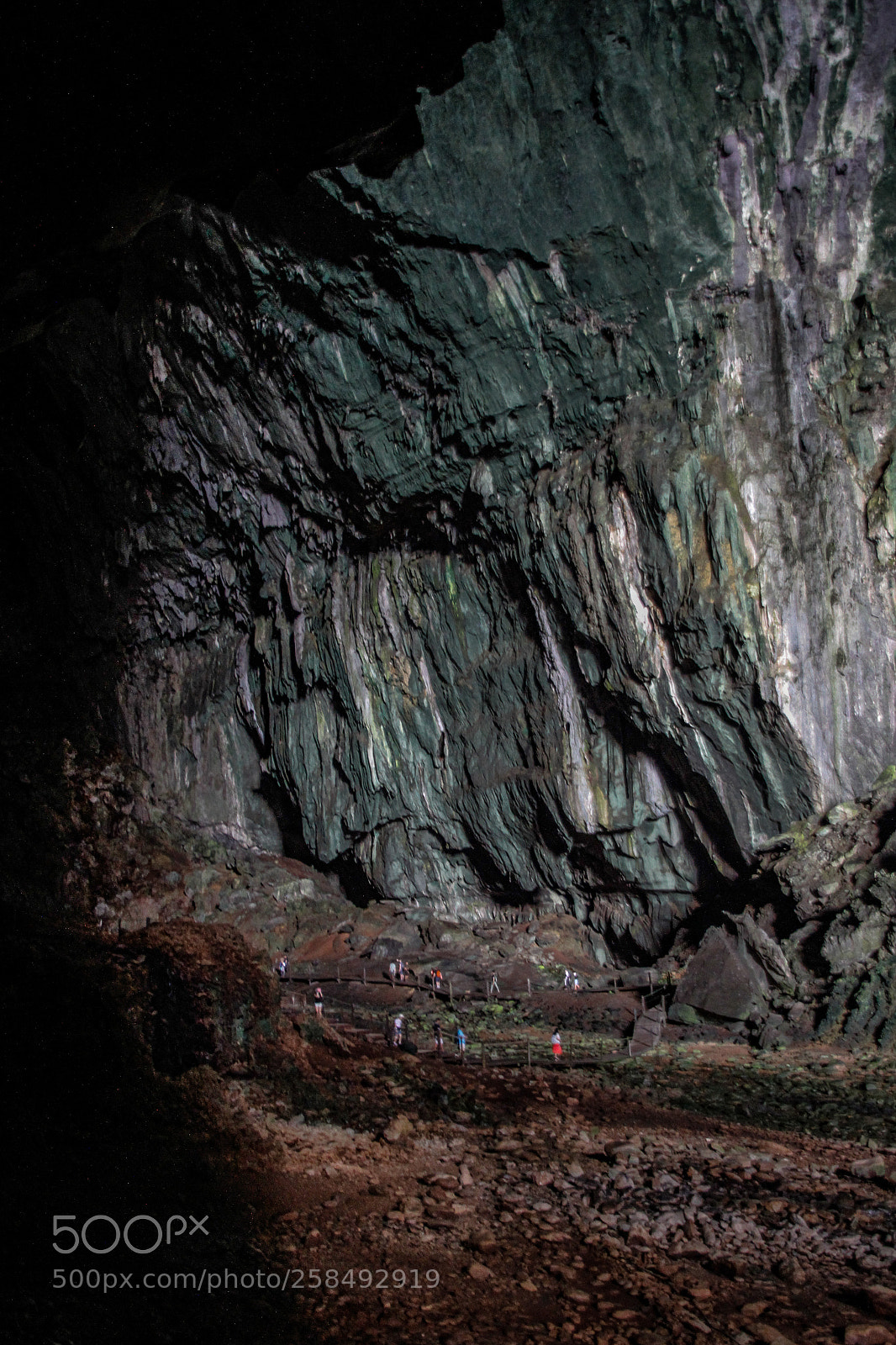 Canon EOS 7D sample photo. Miniature human, gargantuan  cave photography