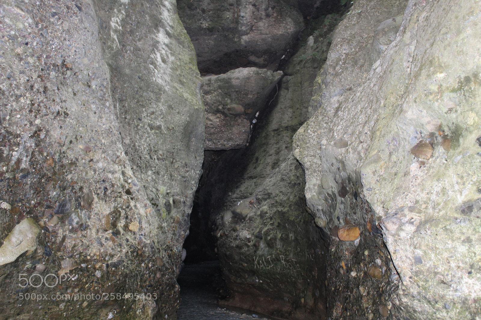 Canon EOS 1300D (EOS Rebel T6 / EOS Kiss X80) sample photo. Robbers cave photography