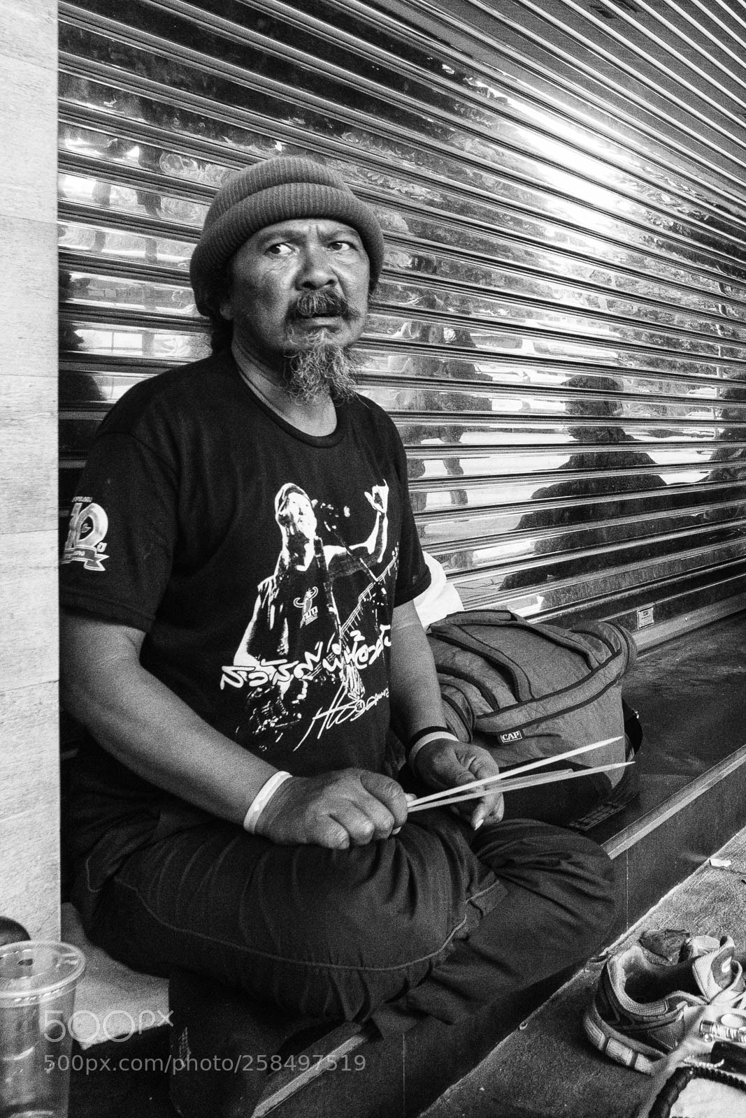 Sony a6300 sample photo. Bangkok street portrait photography