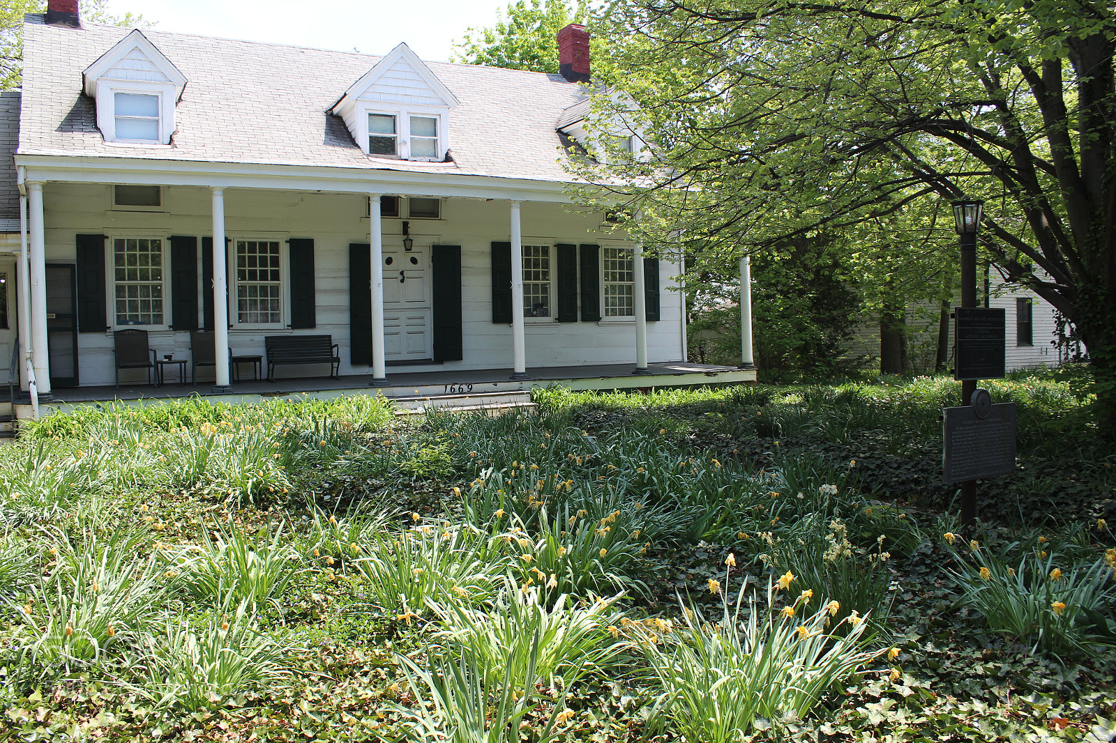 Canon EOS 1300D (EOS Rebel T6 / EOS Kiss X80) sample photo. Dutch farmhouse in brooklyn photography
