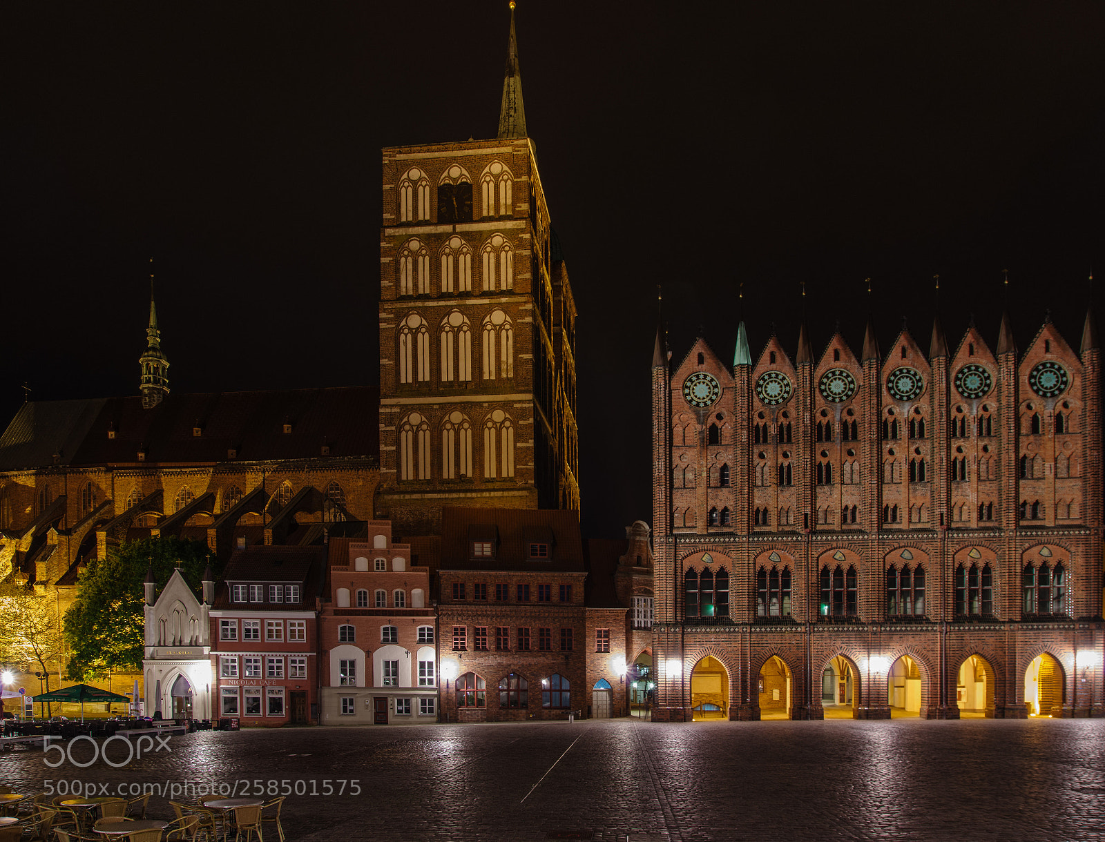 Pentax K-3 II sample photo. Alter markt stralsund photography