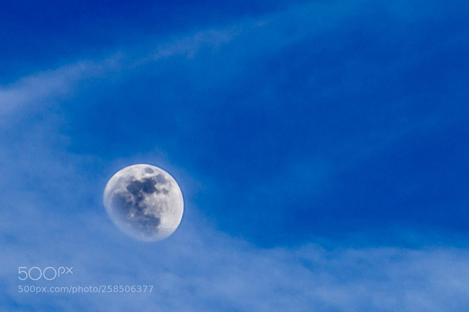 Canon EOS 1200D (EOS Rebel T5 / EOS Kiss X70 / EOS Hi) sample photo. Moon and fog. photography