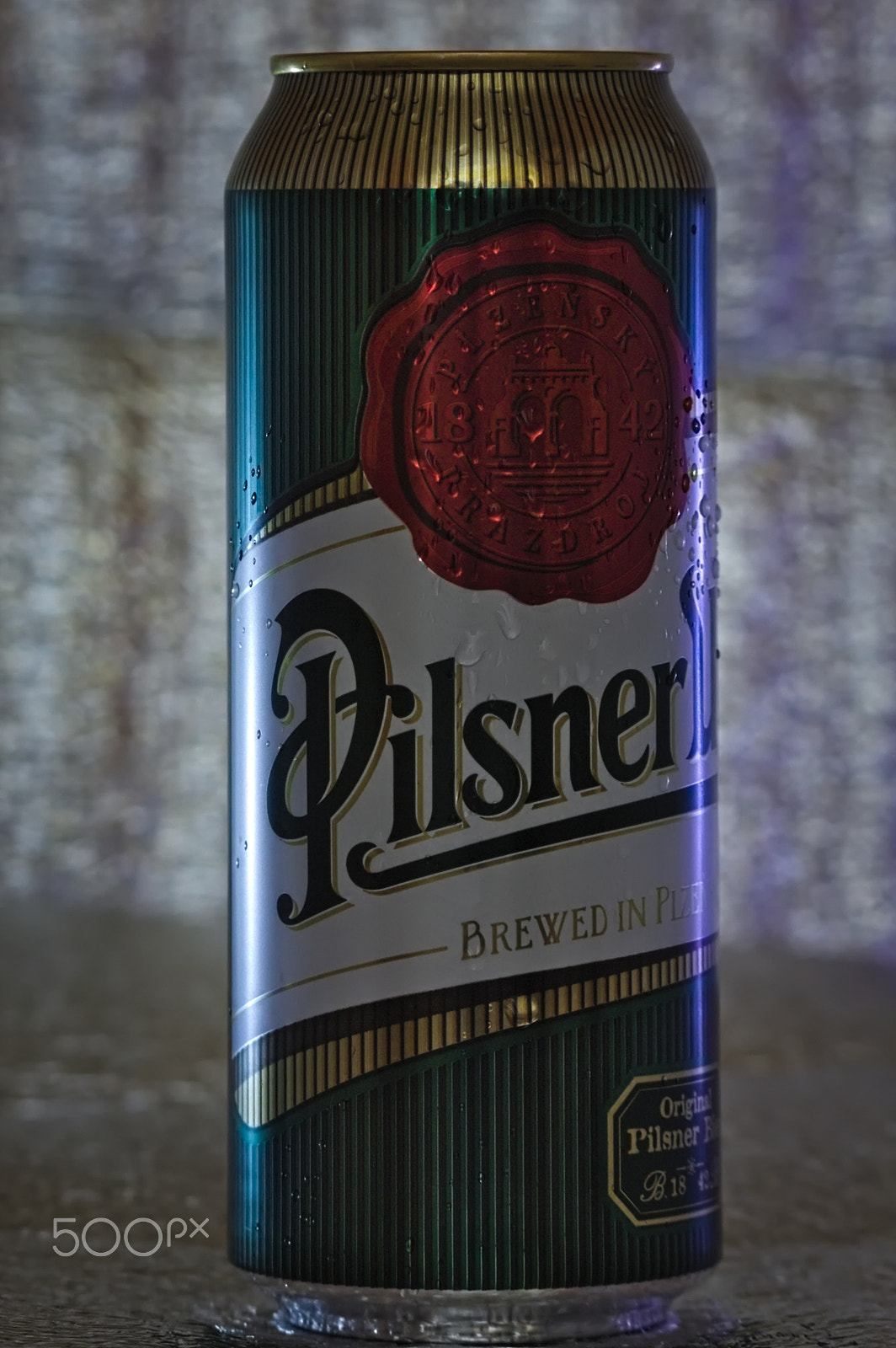 Sigma 70-300mm F4-5.6 APO DG Macro sample photo. Pilsner urquell photography