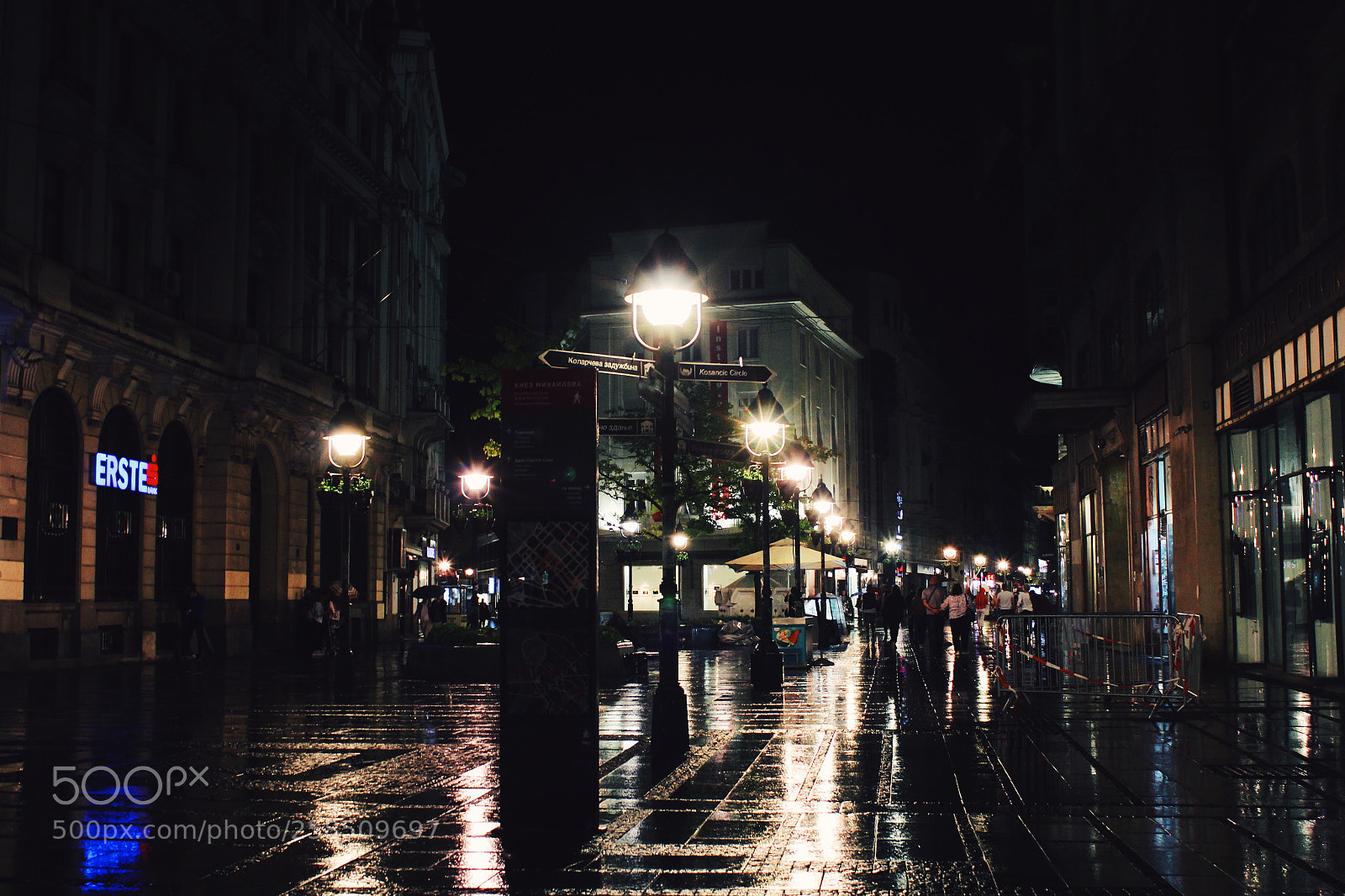 Canon EOS 600D (Rebel EOS T3i / EOS Kiss X5) sample photo. Night in belgrade  photography
