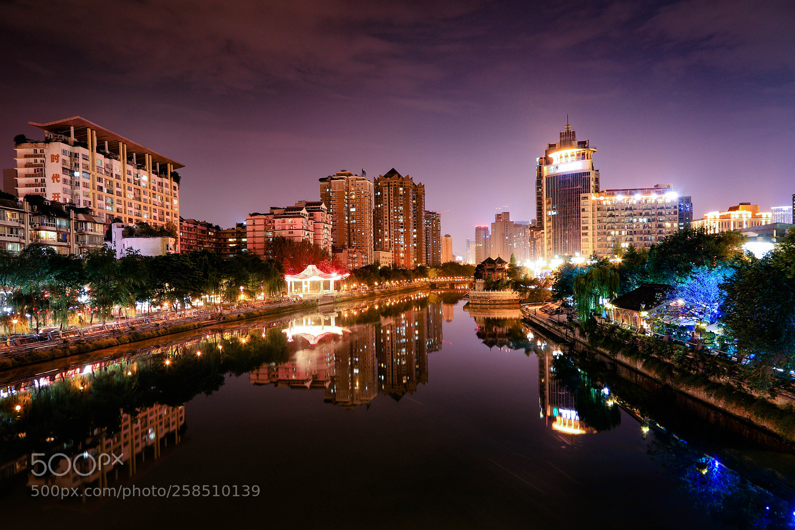 Canon EOS 6D Mark II sample photo. Visto de noche de photography