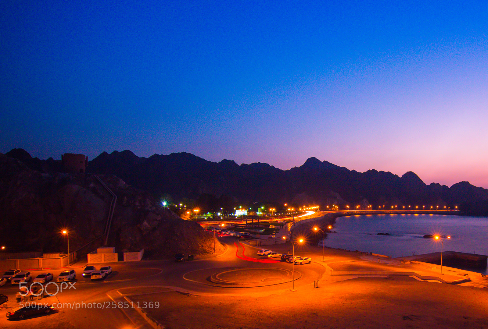 Canon EOS 550D (EOS Rebel T2i / EOS Kiss X4) sample photo. Evening at muttrah photography