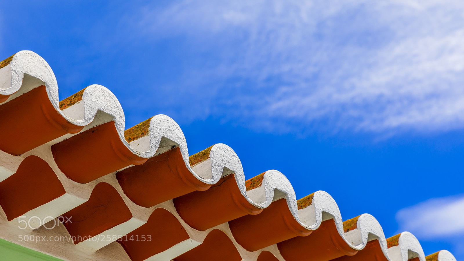 Canon EOS 5D Mark IV sample photo. Açores-terceira-ribeirinha-terracotta roof tiles photography