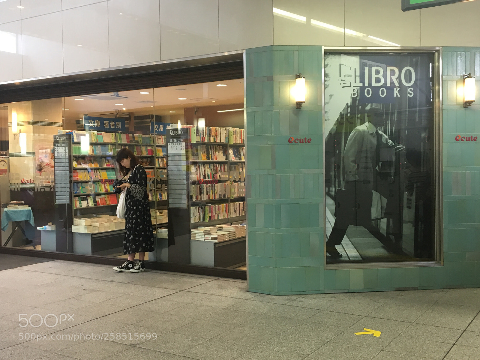 Apple iPhone 6s sample photo. Street snap photography
