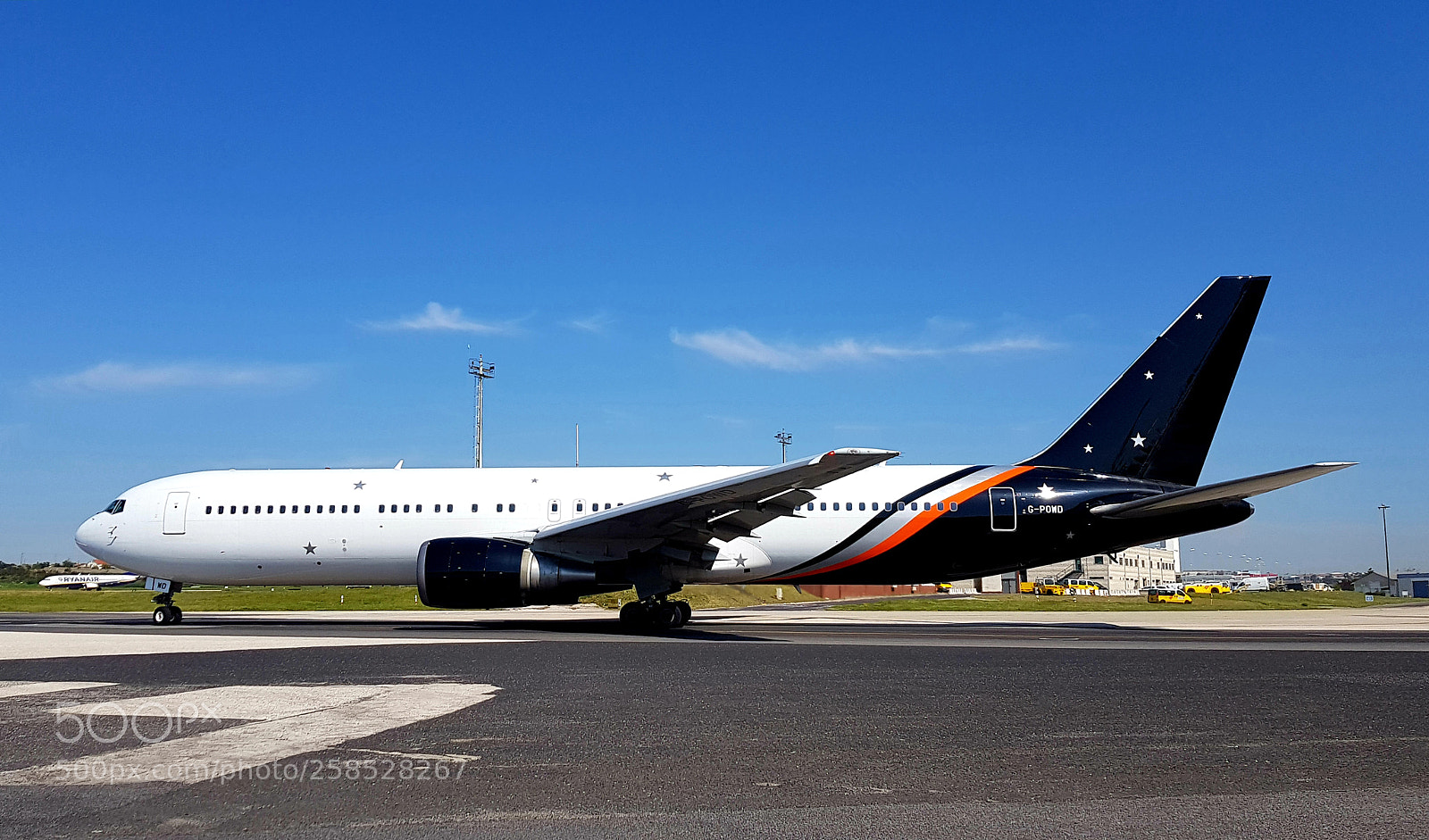 Samsung Galaxy S8+ sample photo. G-powd boeing 767-36n er photography