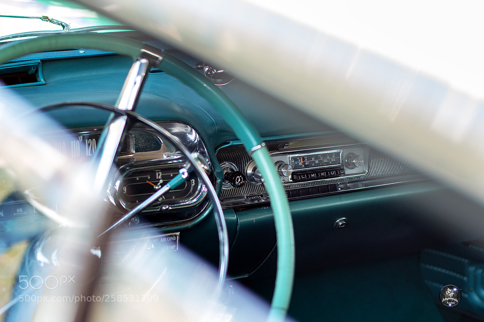 Canon EOS 60D sample photo. Dodge cadillac oldtimer photography