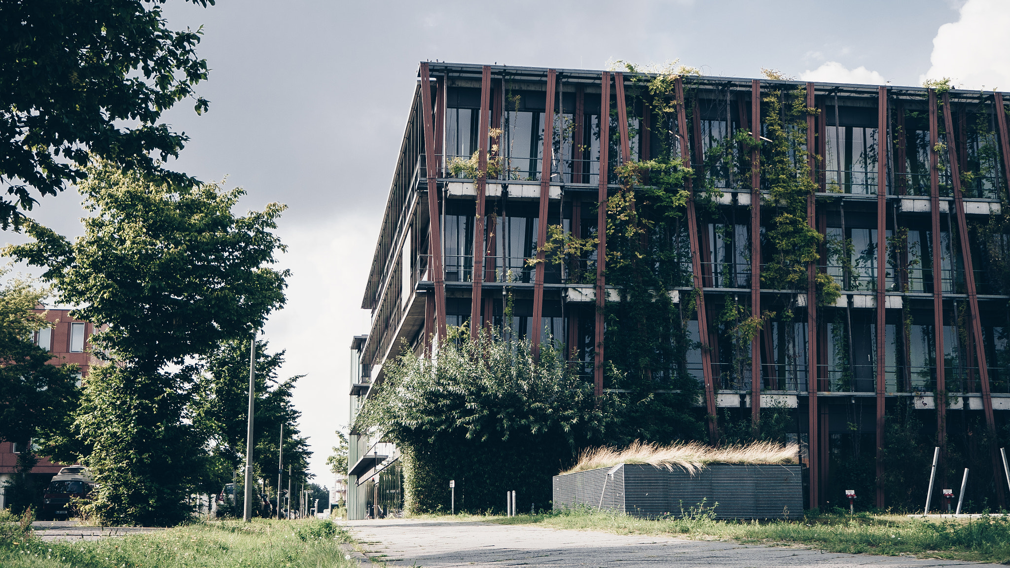 Olympus PEN E-PL8 sample photo. Lise-meitner-house photography