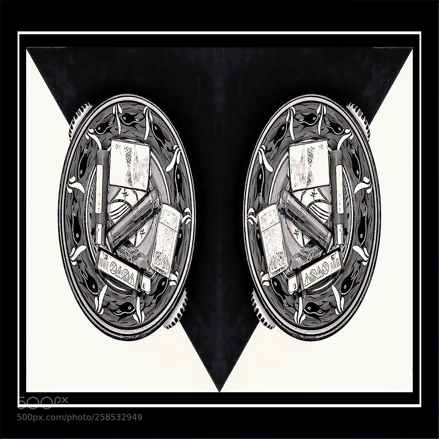 Olympus OM-D E-M5 II sample photo. Plate art : abstract photography