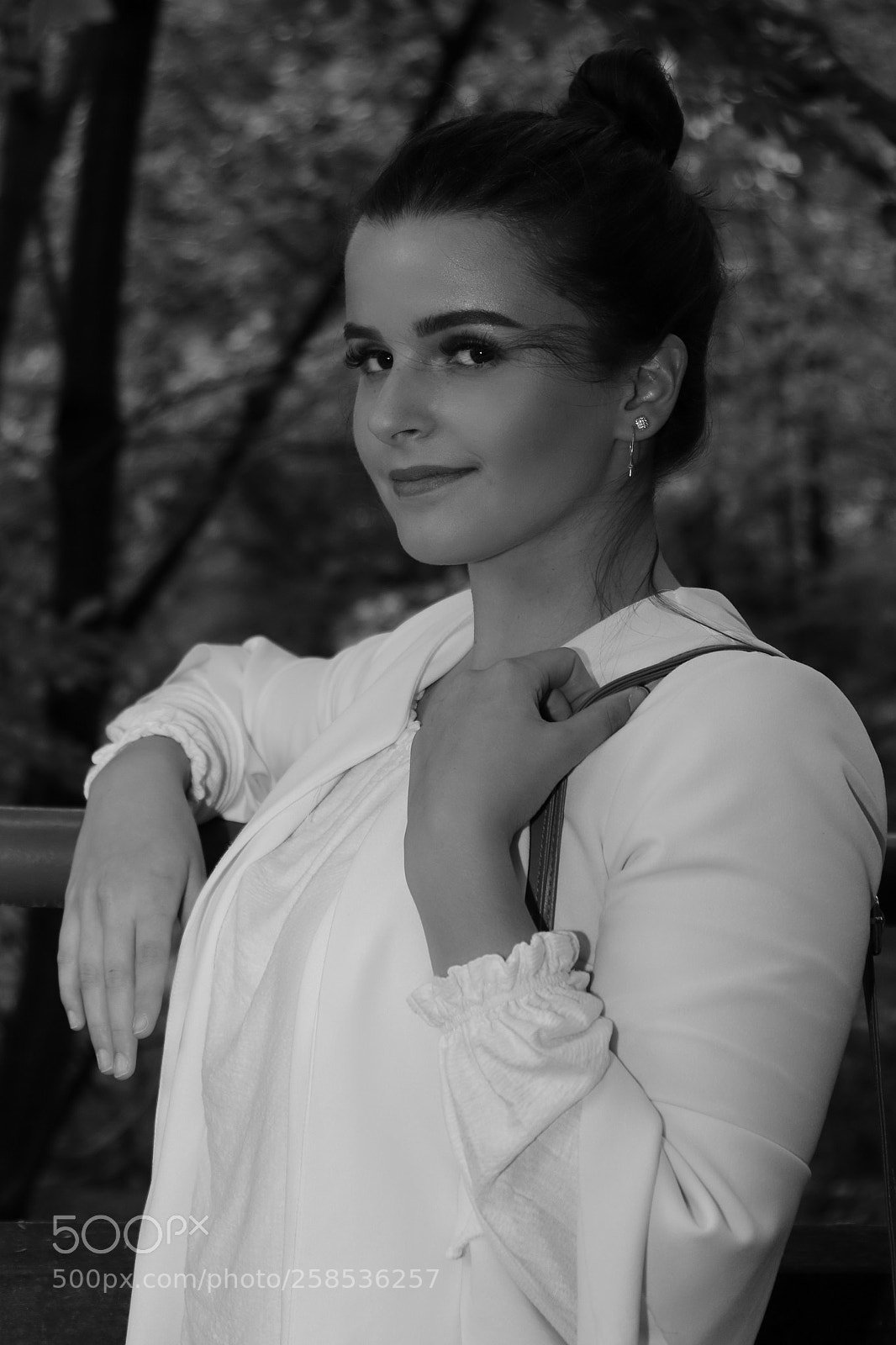 Canon EOS 7D Mark II sample photo. Like a woman photography