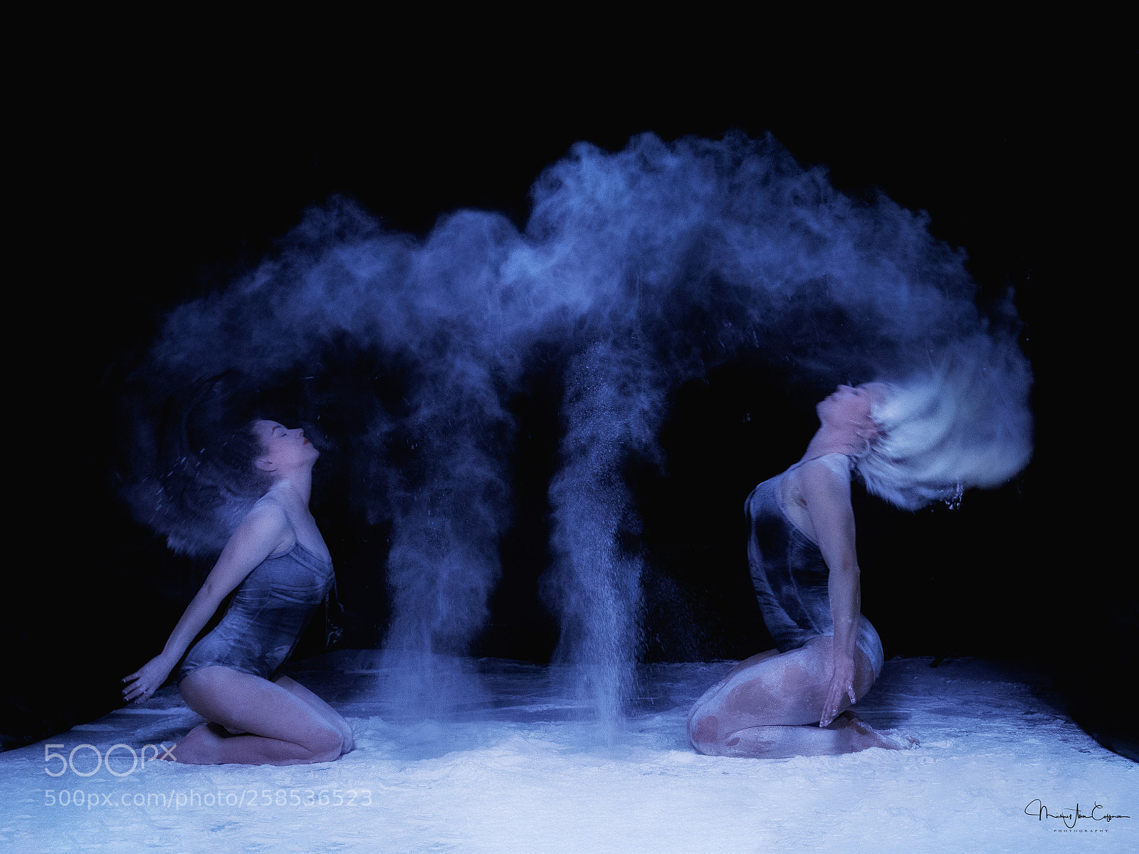 Canon EOS 5D Mark IV sample photo. Ballerina with flour photography