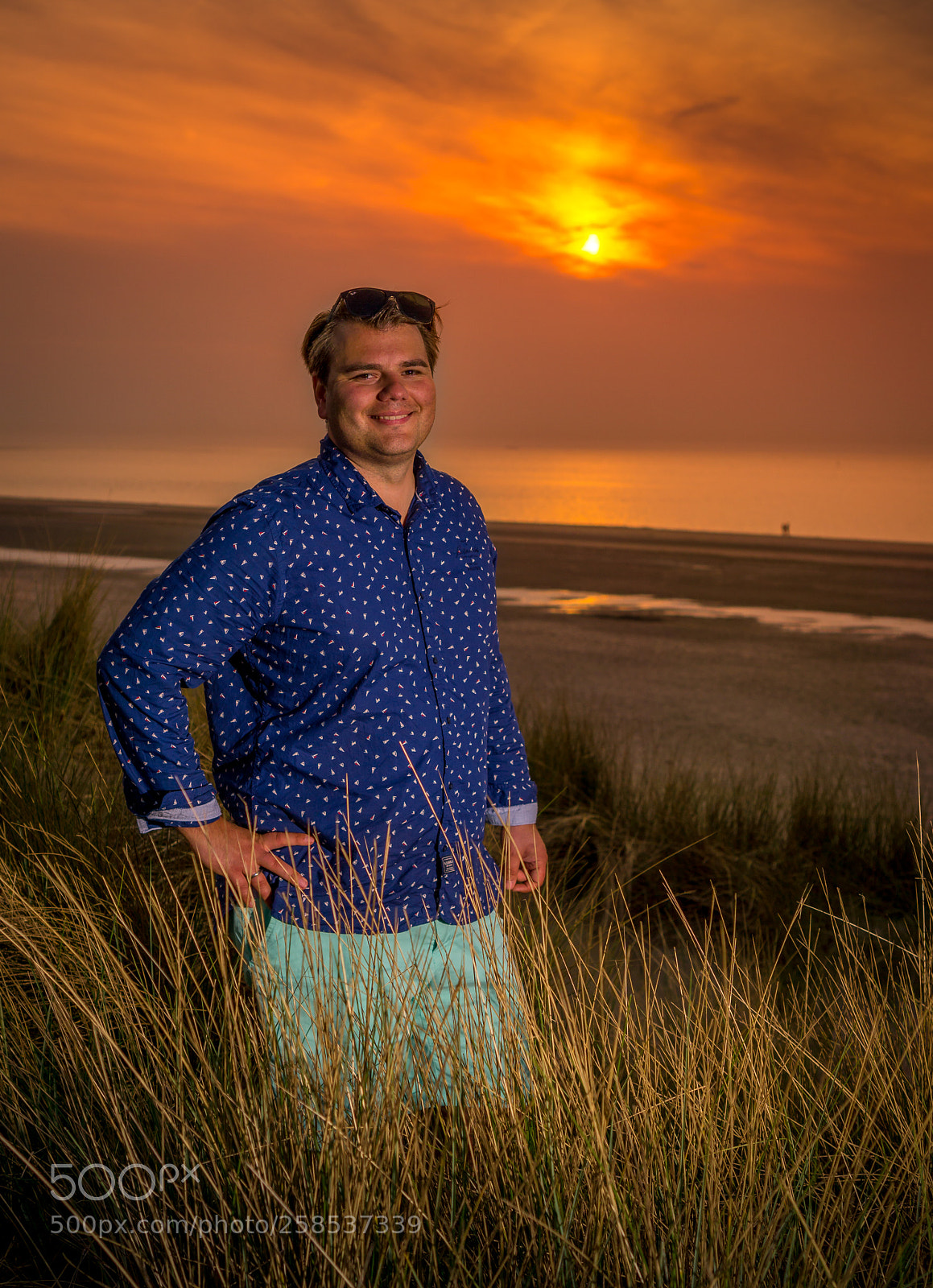 Sony a6000 sample photo. Portrait, dunes and colors photography