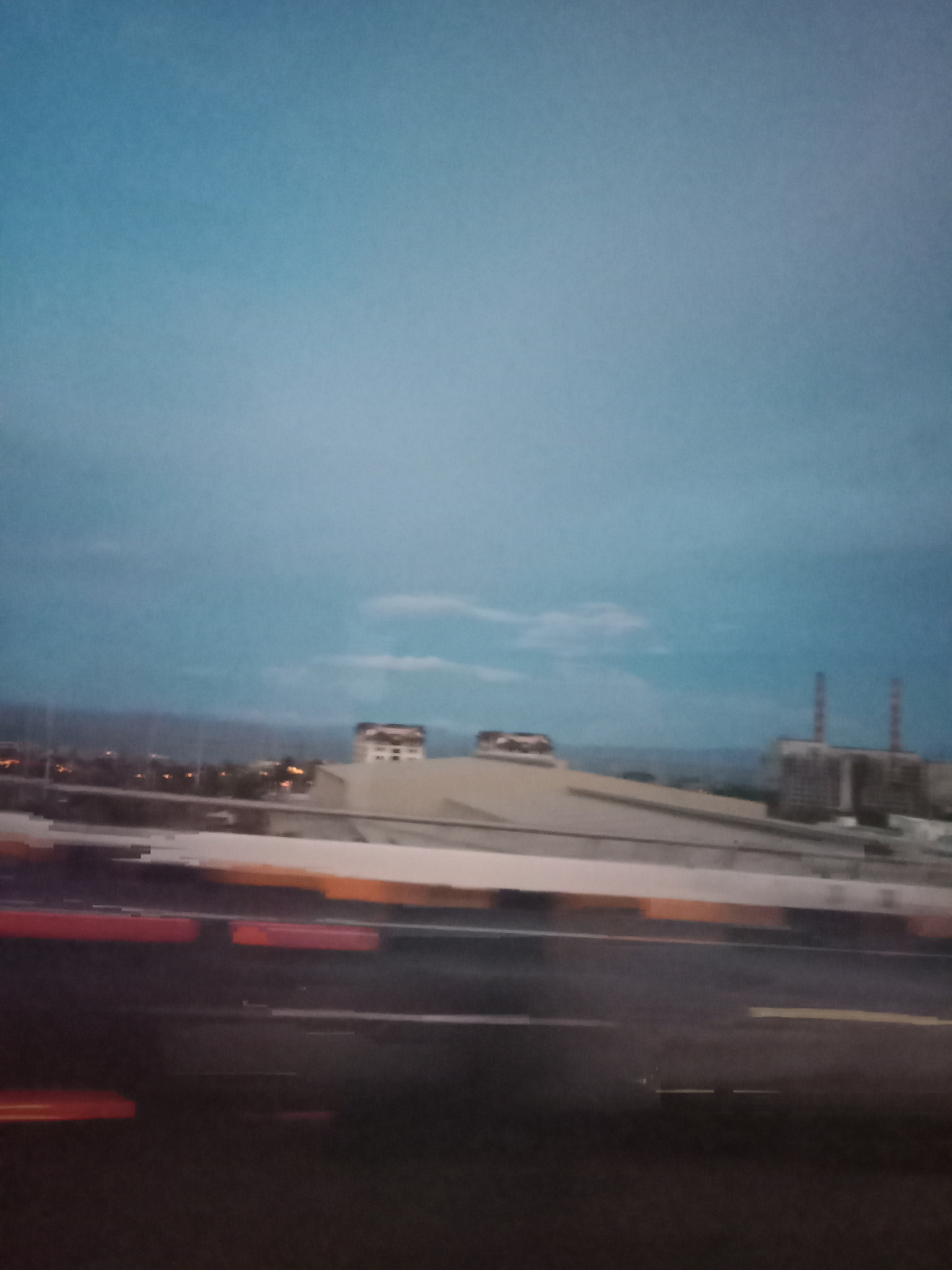 OPPO CPH1729 sample photo. Roadway photography