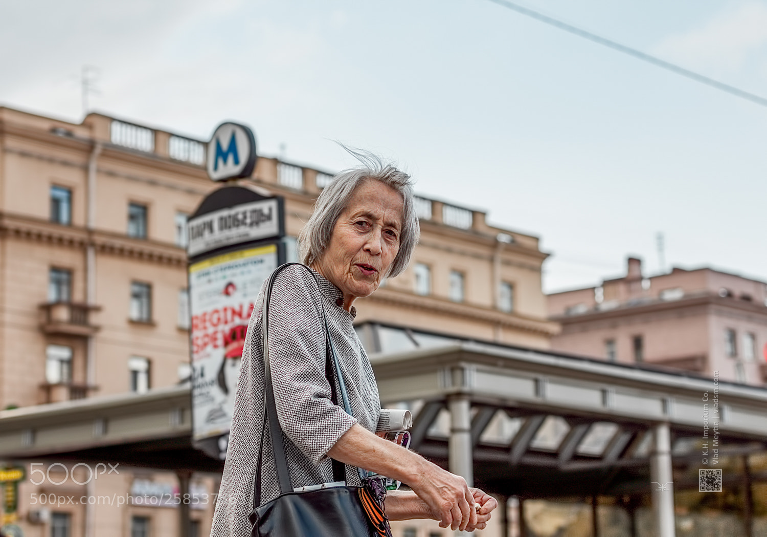 Canon EOS 500D (EOS Rebel T1i / EOS Kiss X3) sample photo. Old lady st.petersburg v photography