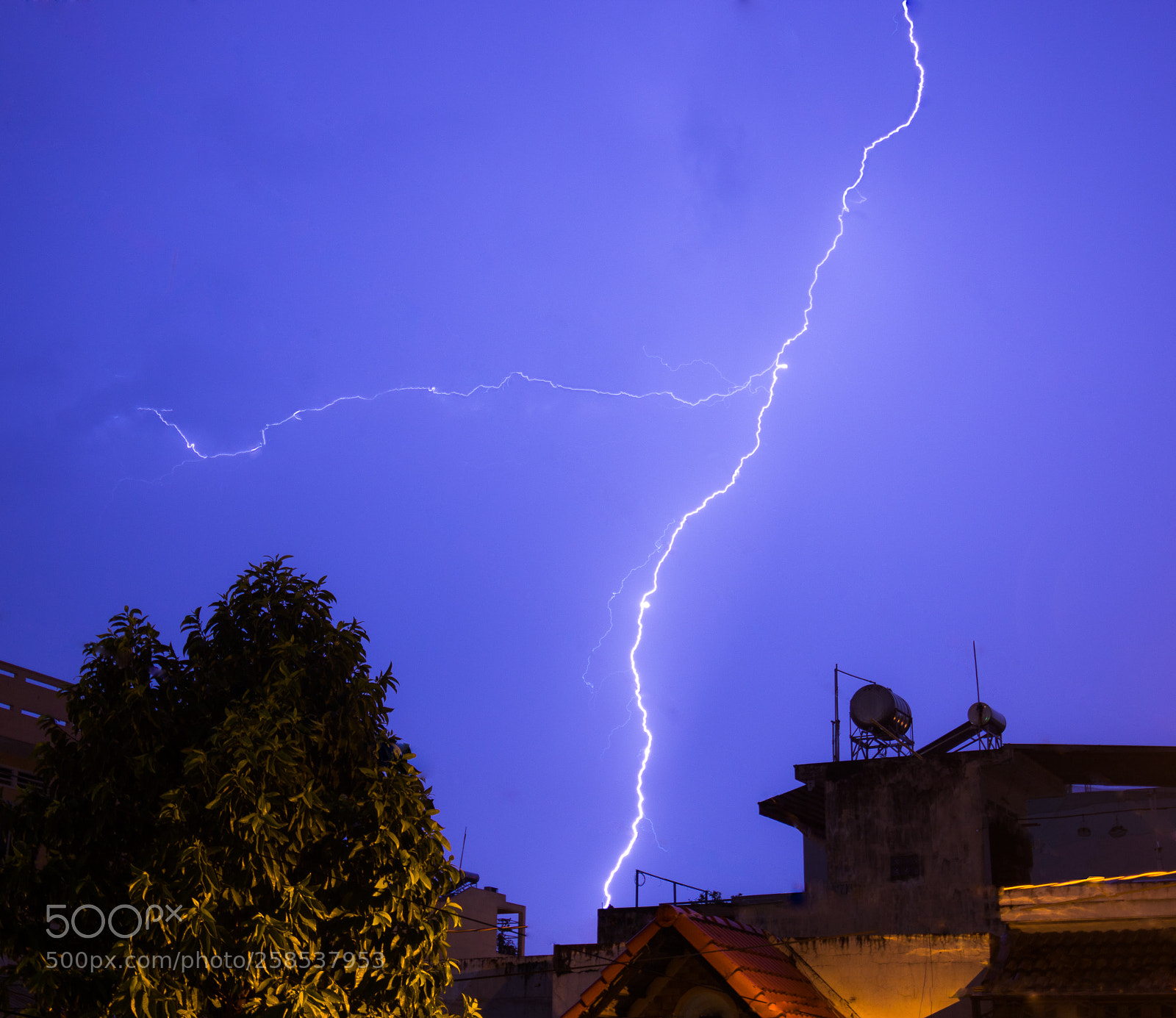 Canon EOS 70D sample photo. Thunder photography