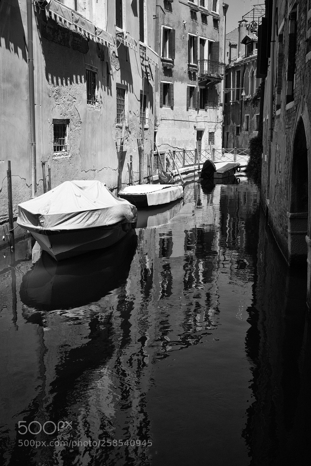 Sony a7R sample photo. Somewhere in venice photography