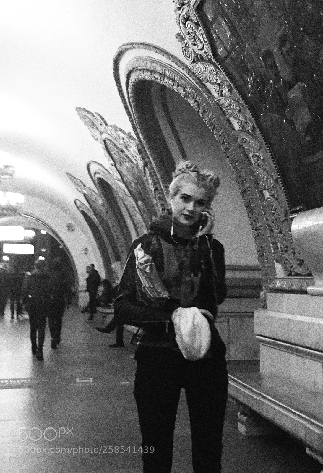 Apple iPhone 6s sample photo. Harley underground  photography