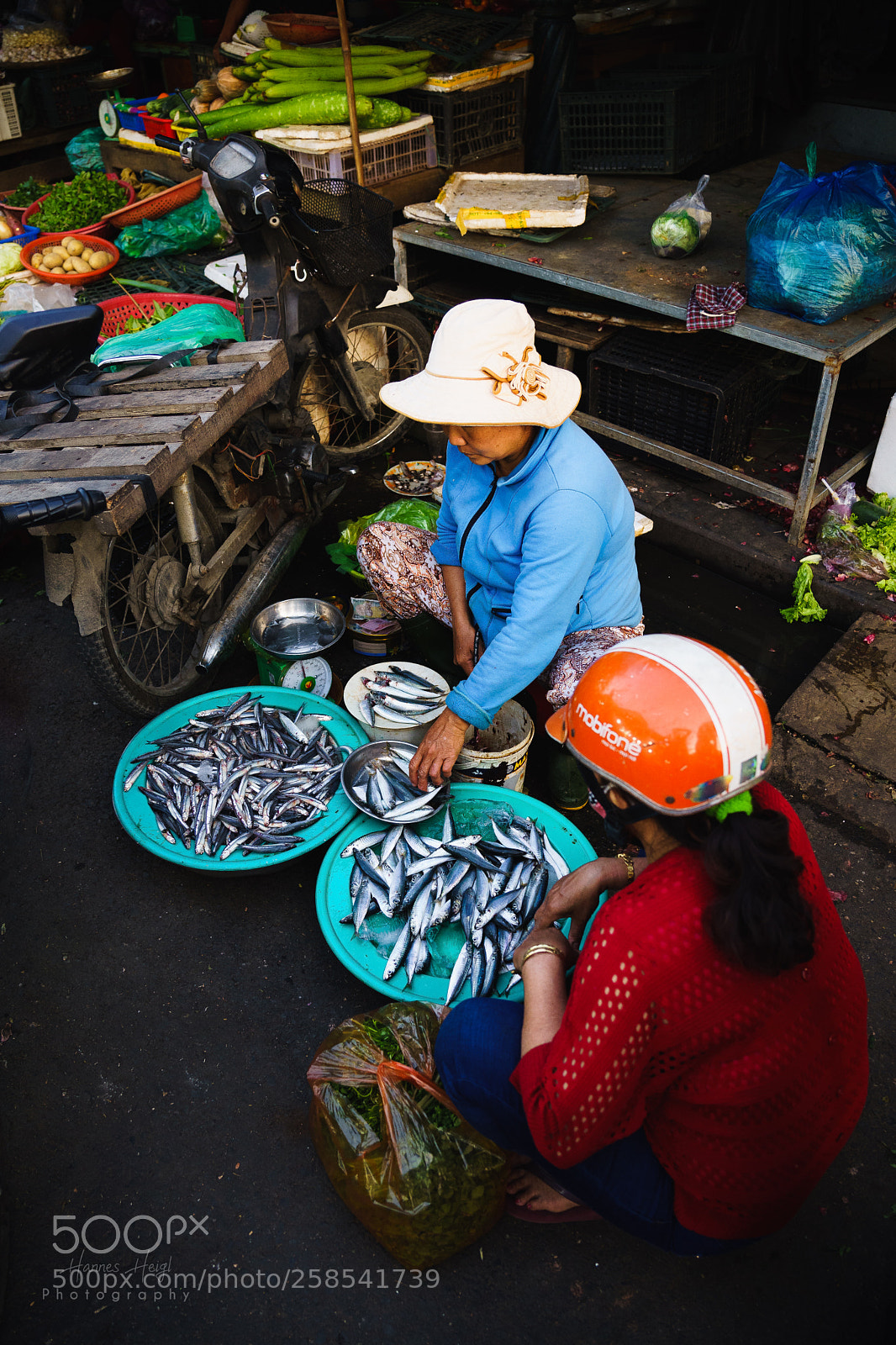 Sony a7 II sample photo. Hoi an - market photography