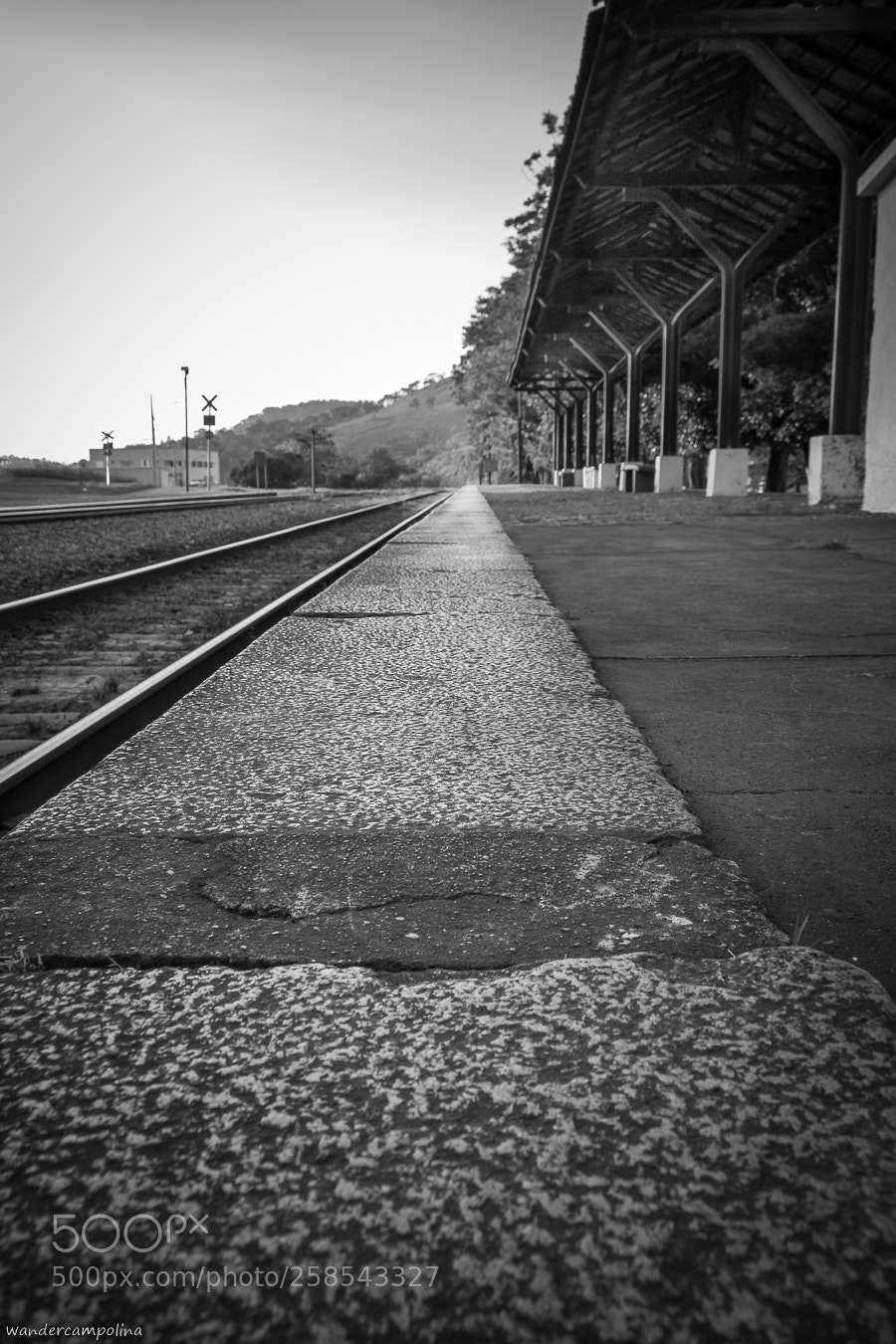 Canon EOS 700D (EOS Rebel T5i / EOS Kiss X7i) sample photo. Train station 4 photography