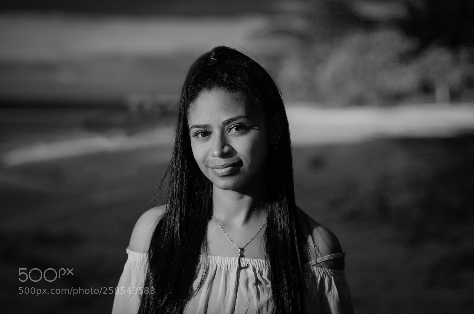 Nikon D7000 sample photo. Larissa (01 0005bw) photography
