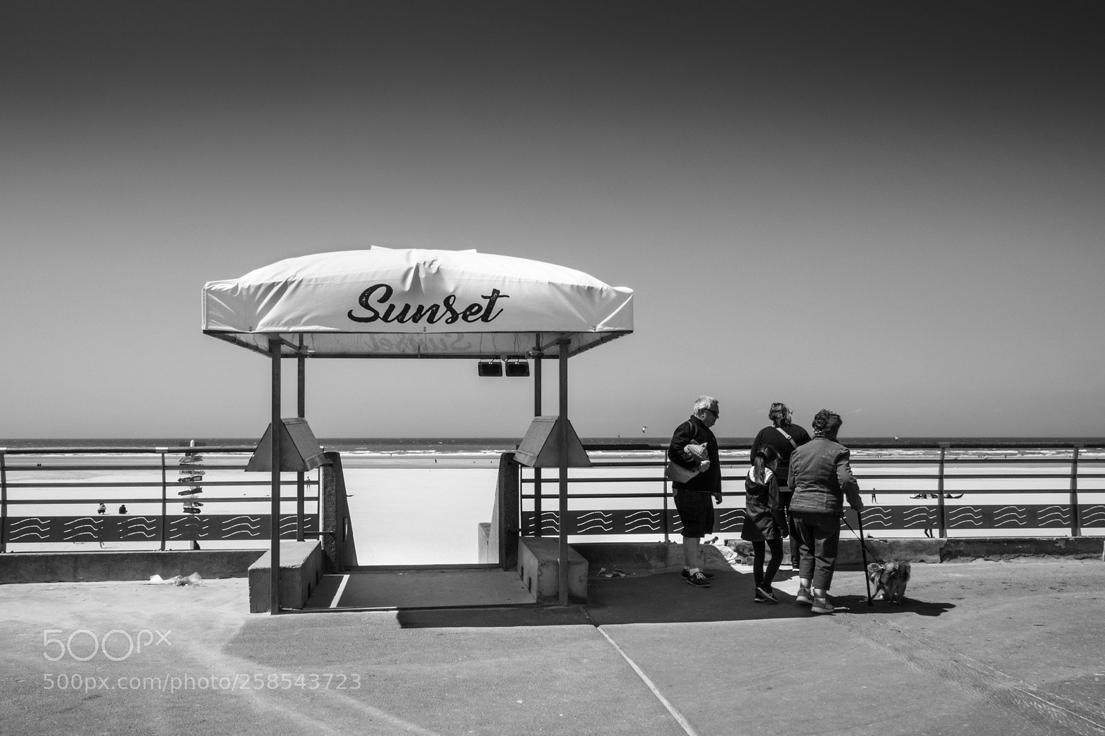 Panasonic Lumix DC-G9 sample photo. Along the jetty walk photography