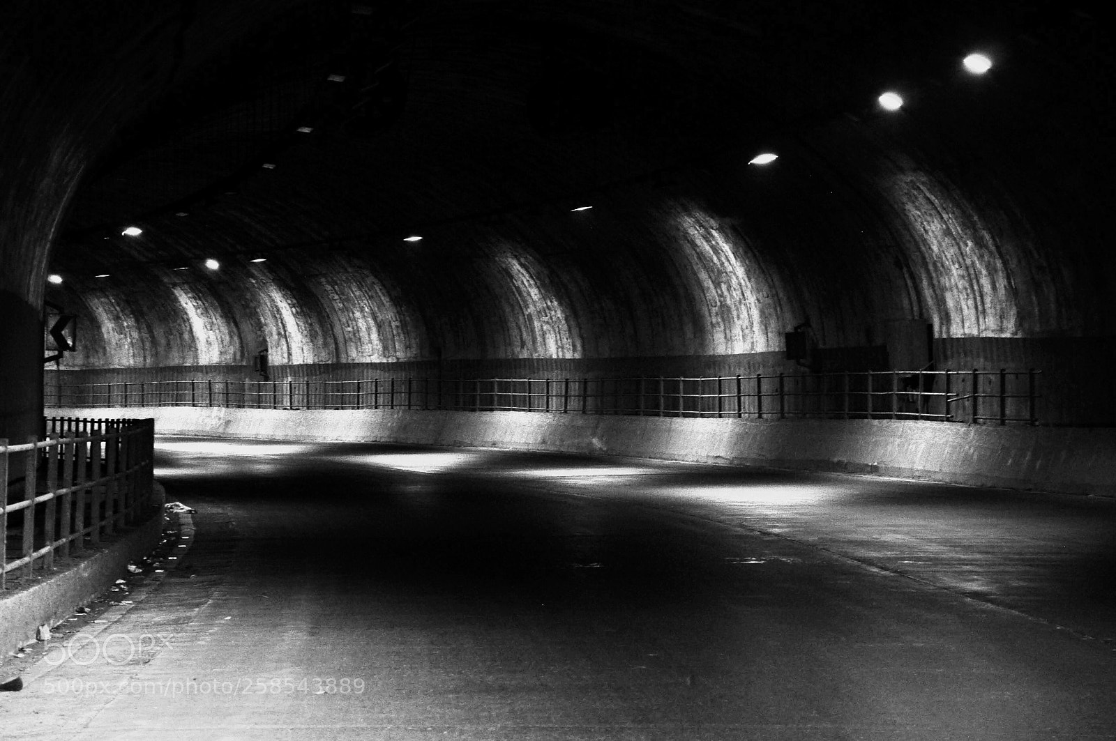 Nikon D90 sample photo. Lights will guide you photography