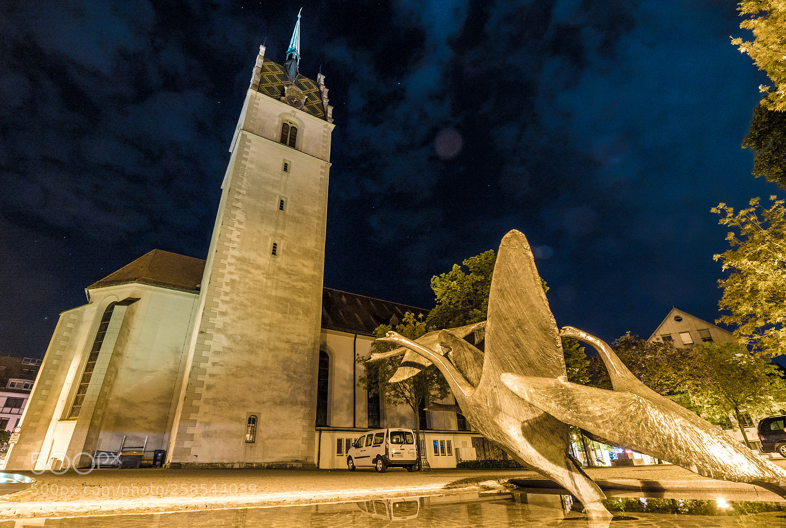 Sony a7S sample photo. Rathausplatz schwäne photography