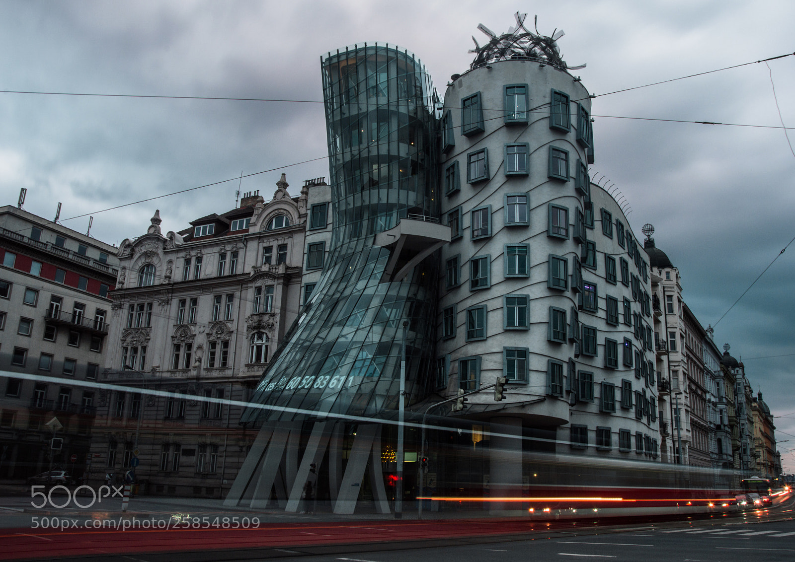 Nikon D3200 sample photo. Dancing house - ginger photography