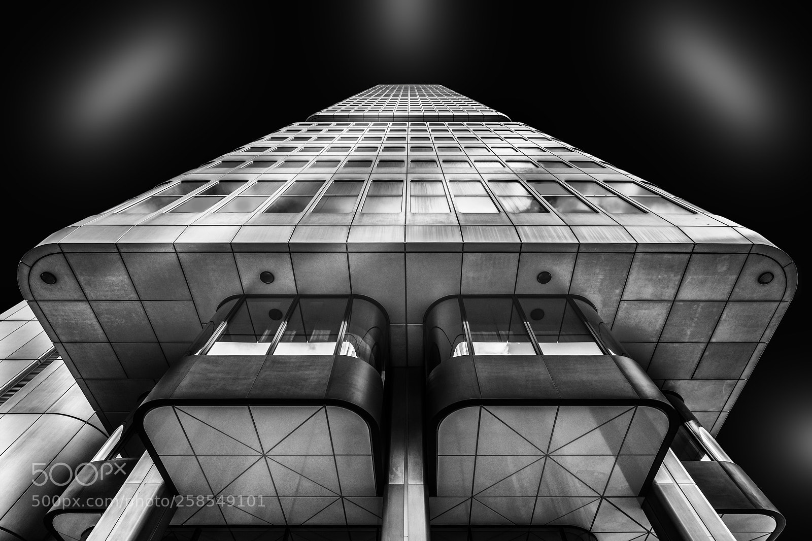Sony a7R II sample photo. Silver tower in frankfurt photography