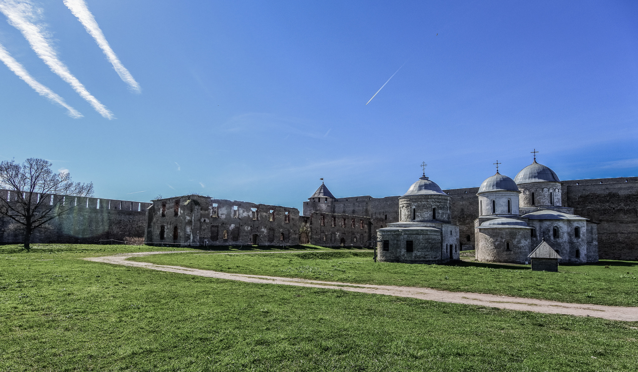 Nikon 1 J5 sample photo. Ivangorod fortress, russia photography